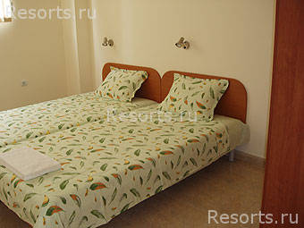 Hotel Holiday 5